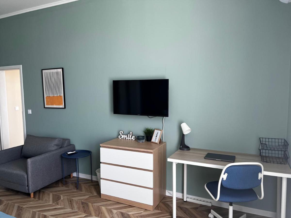 Las Brisas Garden Apartment Burgas Bagian luar foto